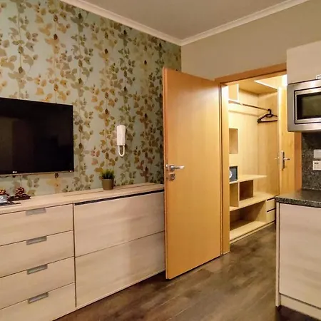 Apartman 2kk S Vyhledem Do Prirody, S Oddelenou Loznici Pro 3, Obyvaci Pokoj S Kuchynskym Koutem, Parkovaci Stani Primo Pod Oknem, Vetsi Sklepni Koje Na Lyze A Kola Apartmán *