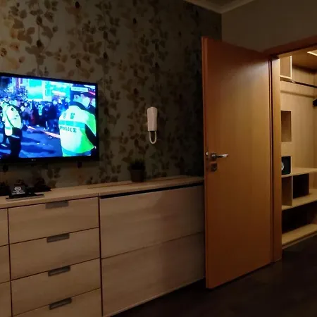 Apartman 2kk S Vyhledem Do Prirody, S Oddelenou Loznici Pro 3, Obyvaci Pokoj S Kuchynskym Koutem, Parkovaci Stani Primo Pod Oknem, Vetsi Sklepni Koje Na Lyze A Kola * Harrachov
