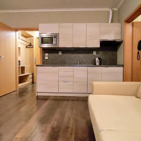 Apartman 2kk S Vyhledem Do Prirody, S Oddelenou Loznici Pro 3, Obyvaci Pokoj S Kuchynskym Koutem, Parkovaci Stani Primo Pod Oknem, Vetsi Sklepni Koje Na Lyze A Kola